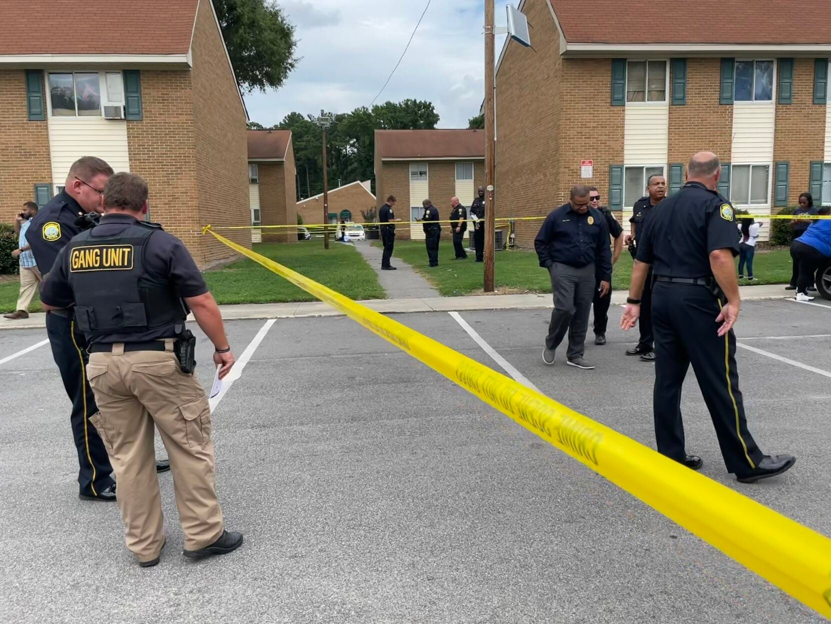 20-year-old killed in shooting at Columbia apartment complex