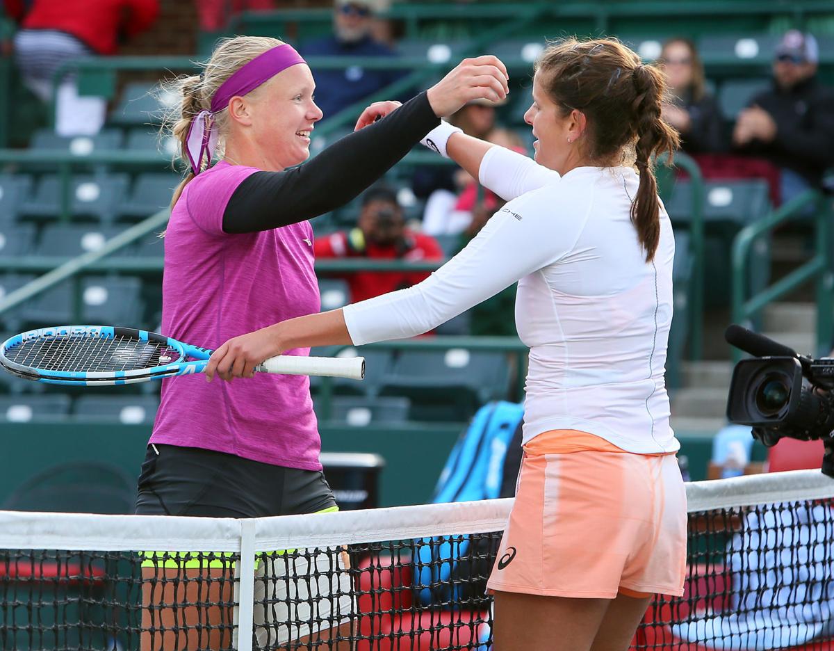 Kiki Bertens Wins Trophy And A New Car At Volvo Car Open