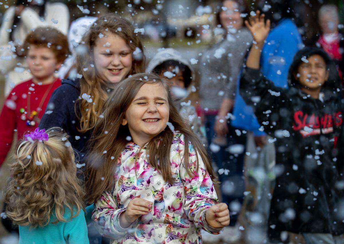 snow play.jpg
