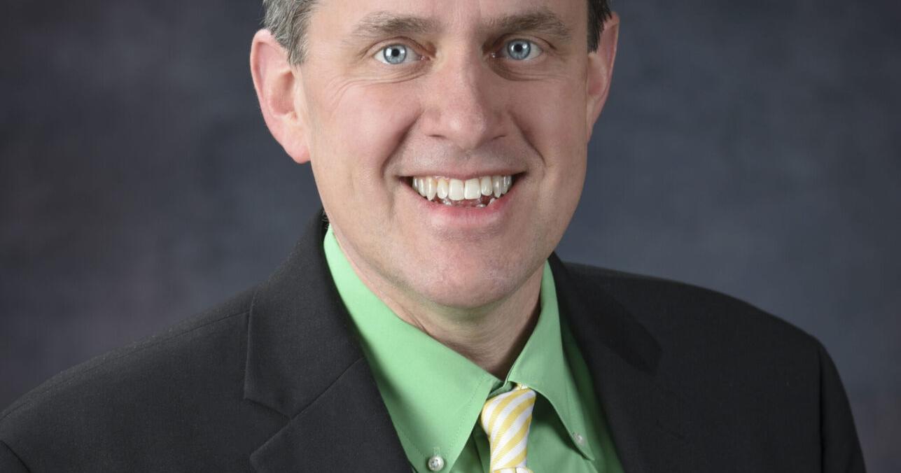 Residents speak against West Columbia councilman's posts | Columbia News - Vimarsana News