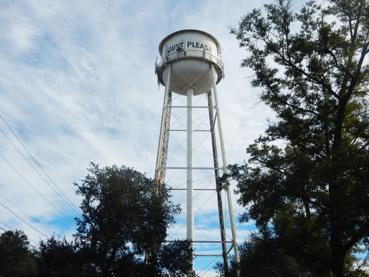 Mount Pleasant Waterworks Wants To Replace Old Village Water Tank With 170 Foot Cell Tower News Postandcourier Com