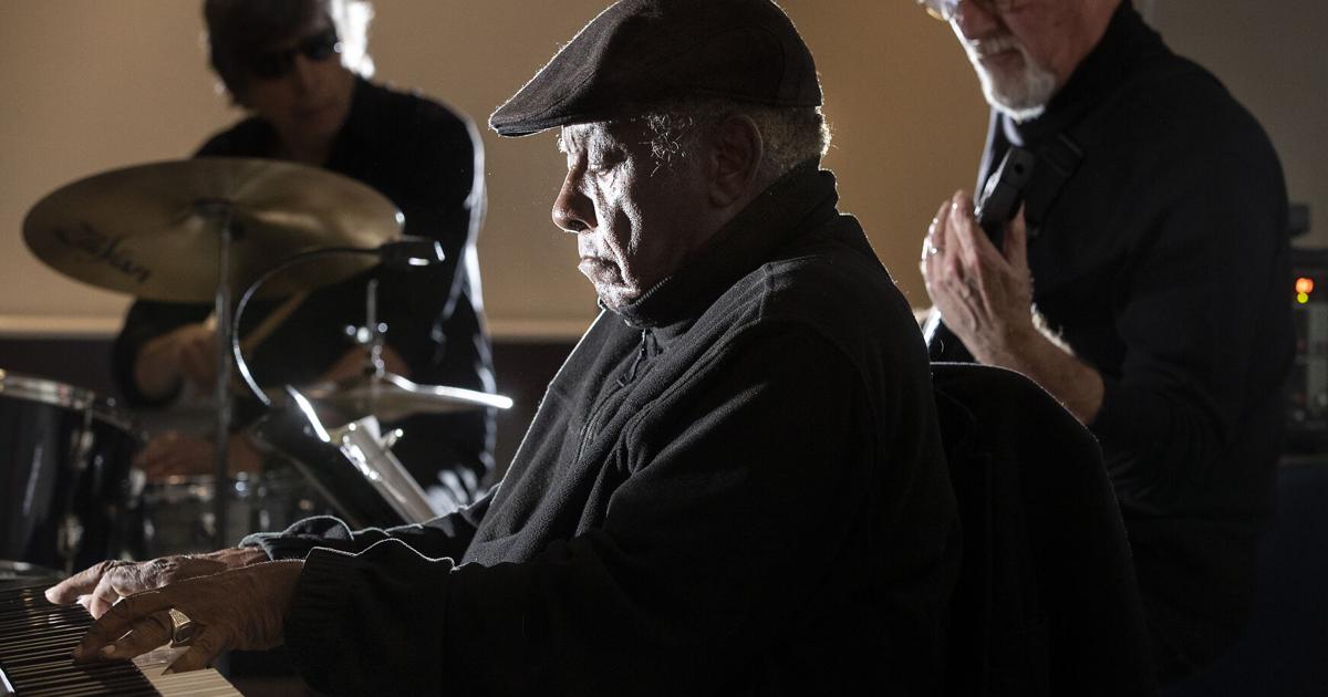 Hogan: Künstler müssen weitermachen, und ein Beispiel für die ...