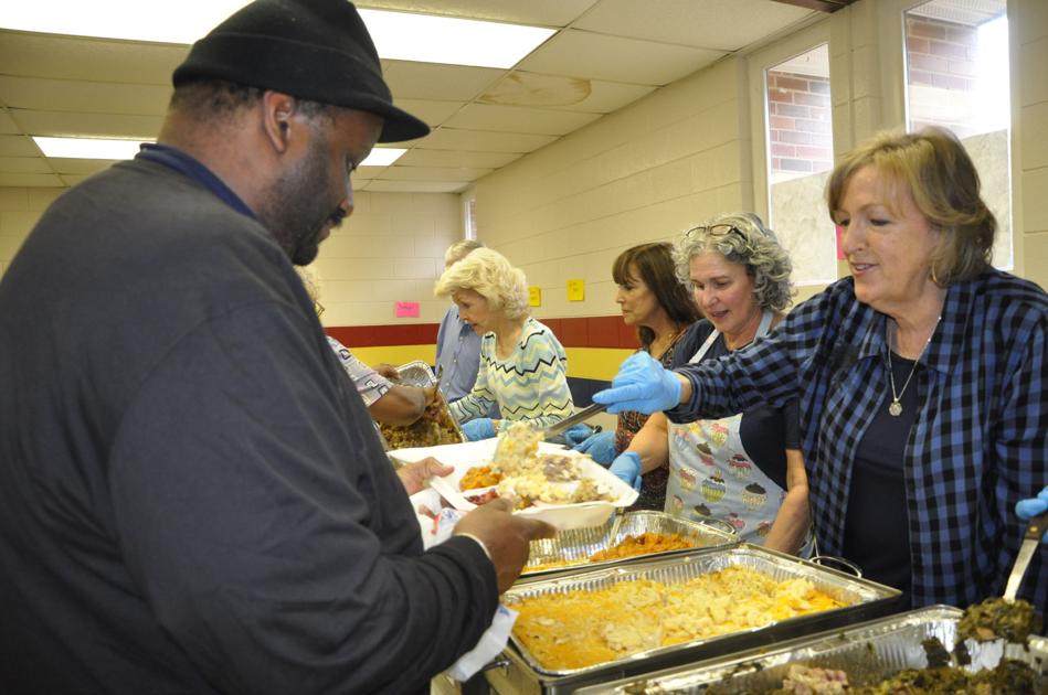 Salvation Army Thanksgiving dinner Slideshows