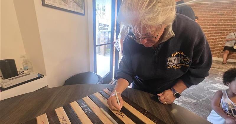 'What did I bring my son into?': Conway mother pays emotional tribute to former NYPD colleagues
