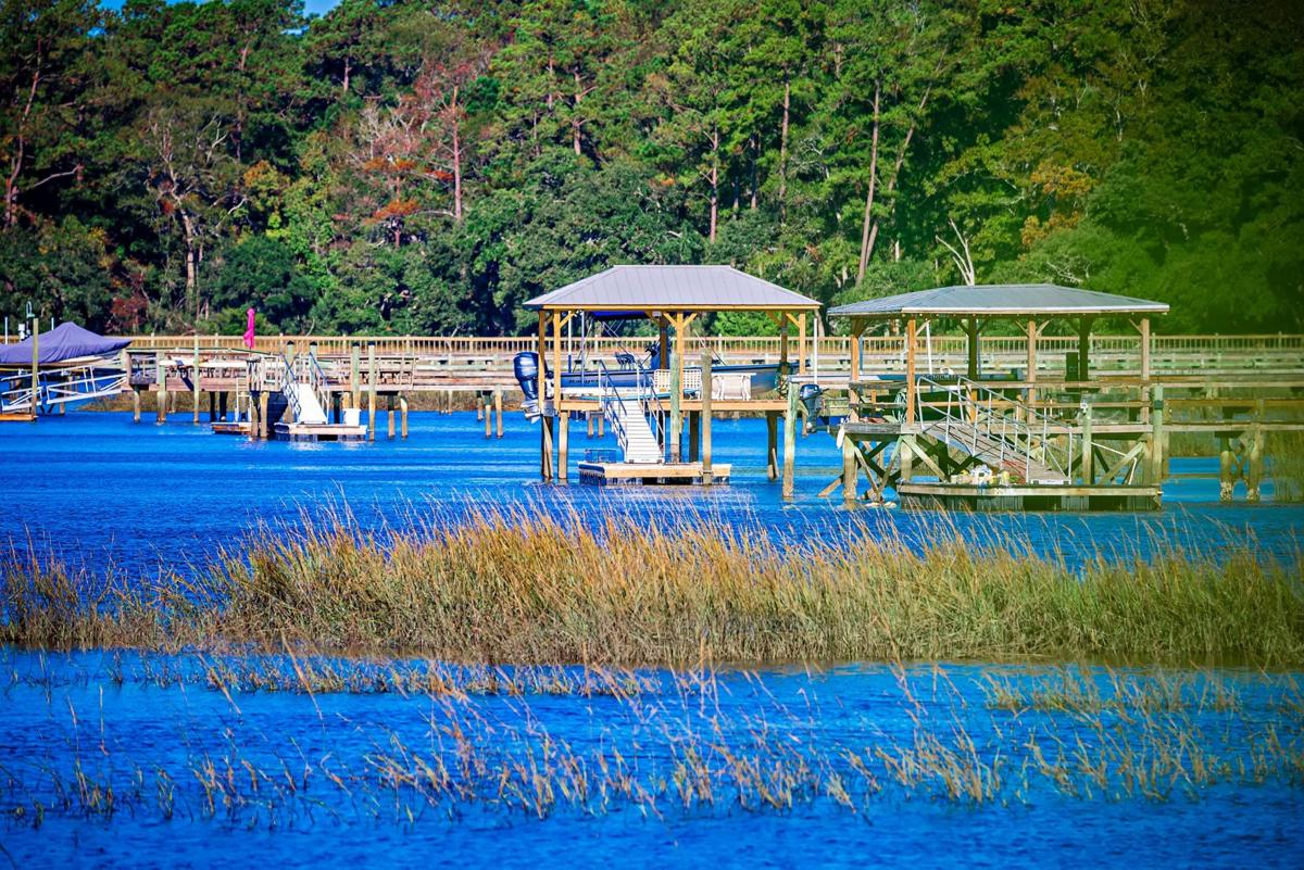Johns Island: A quiet refuge close to Charleston, waterways and 