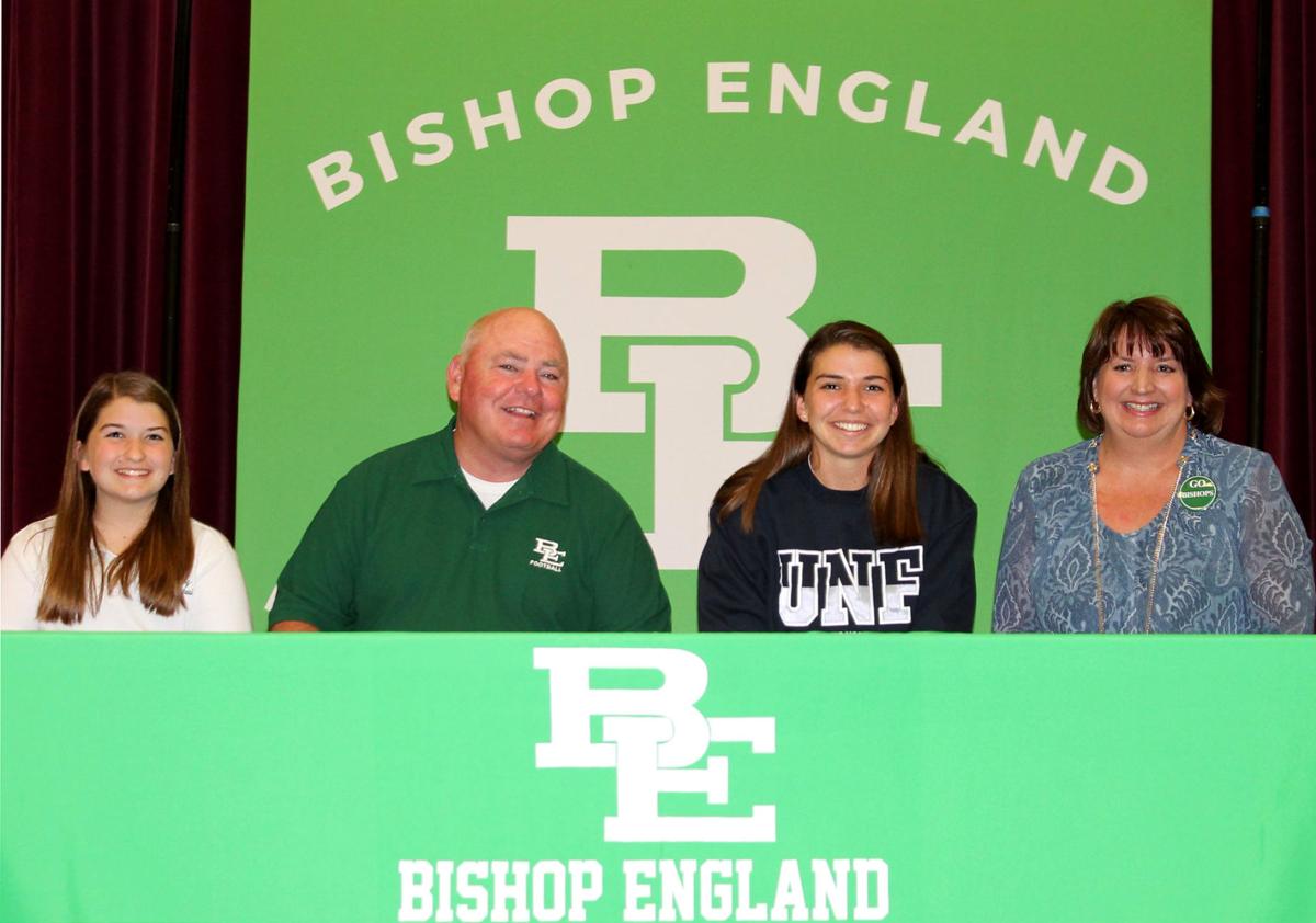 Bishop England S Moore Signs With North Florida Sports Postandcourier Com