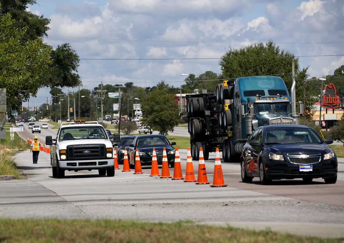 Rivers Ave traffic contraflow.jpg