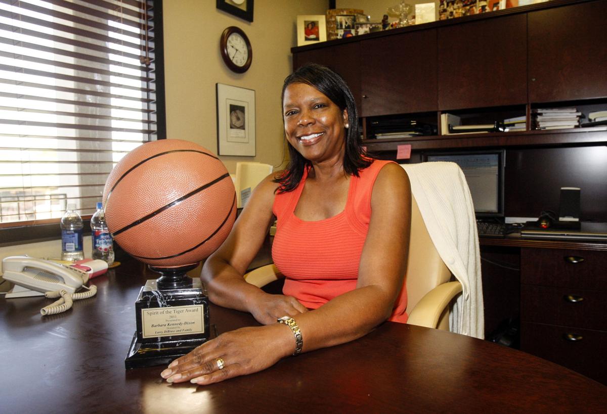 Clemson Women S Hoops Legend Barbara Kennedy Dixon Dies After Battle With Cancer Clemson Postandcourier Com