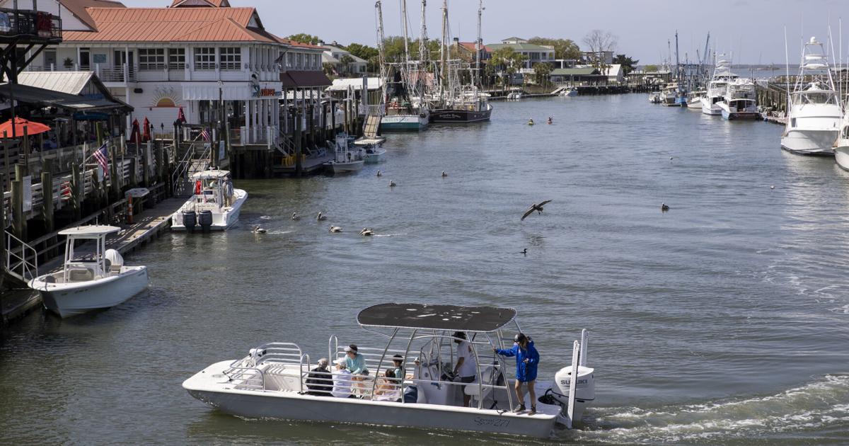 Shem Creek restaurant implements 9 p.m. dock curfew