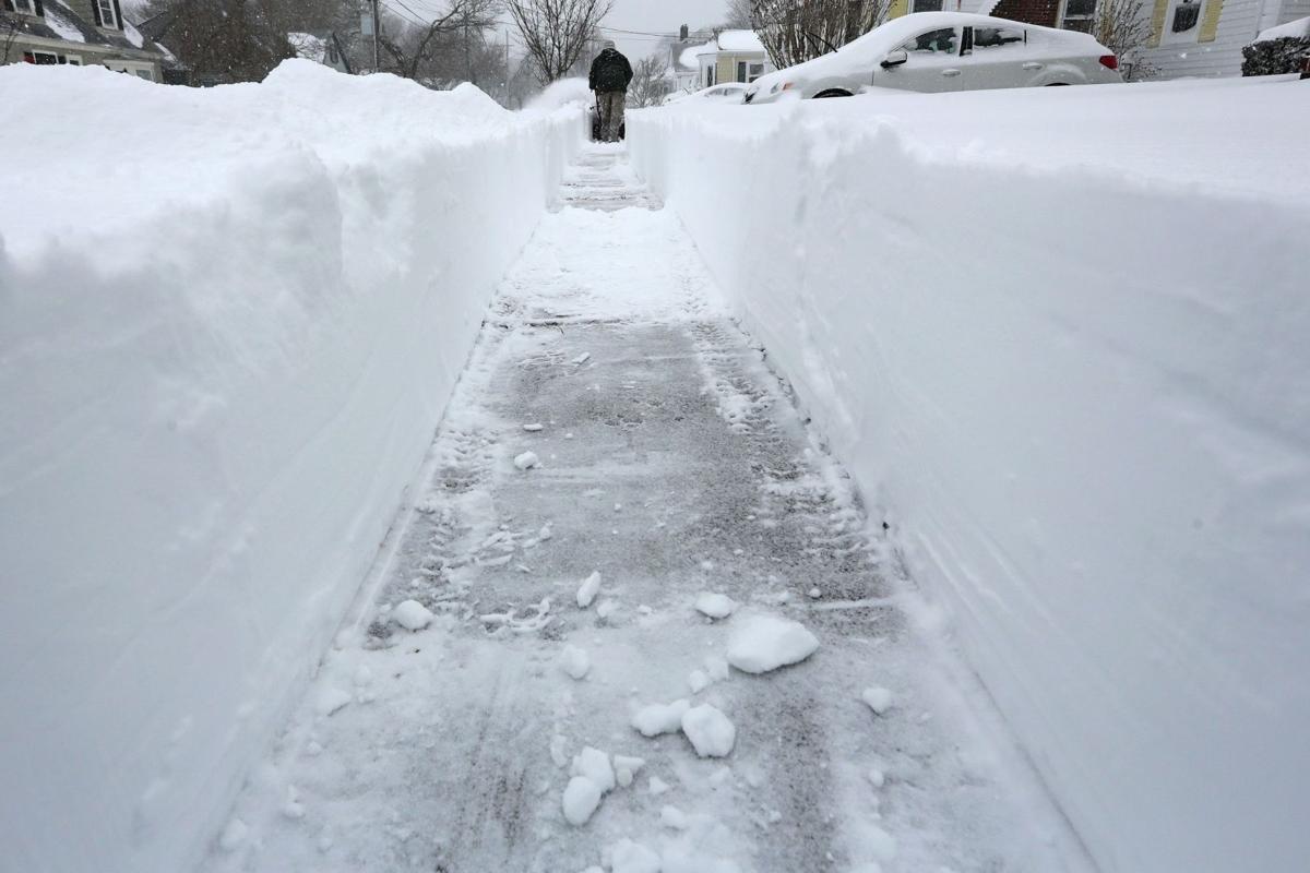 Winter storm wallops region