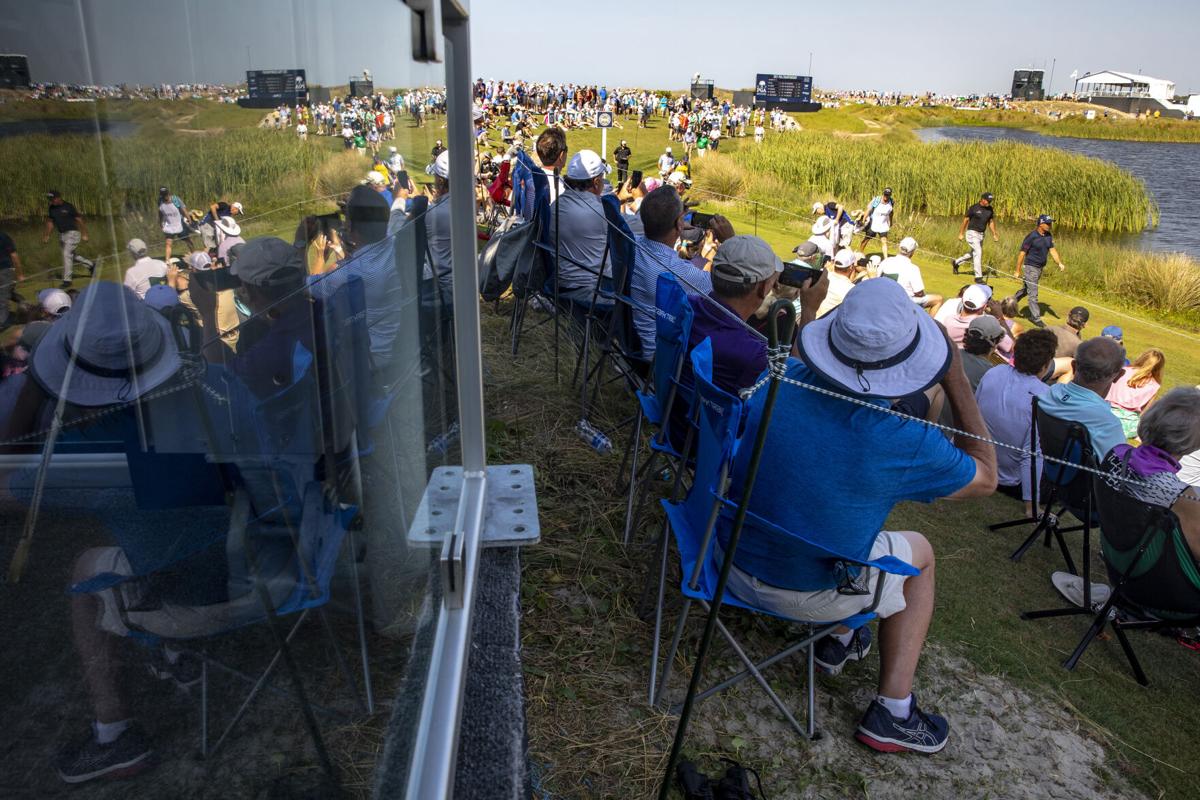 fans hole 17.JPG
