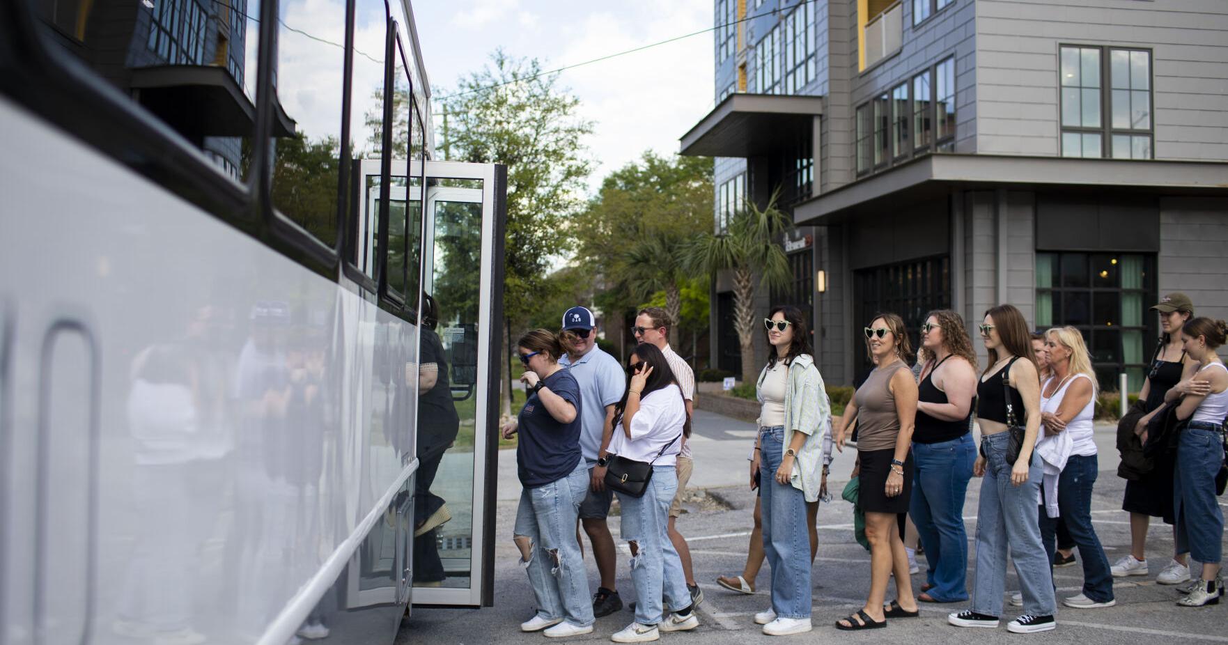 Charleston Brewery shuttle is good free fun for beer lovers | Charleston Scene - Vimarsana News