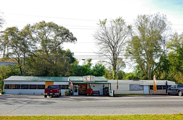 Taste of the Town Rikard's Roadside Barbecue shows off pitmaster's