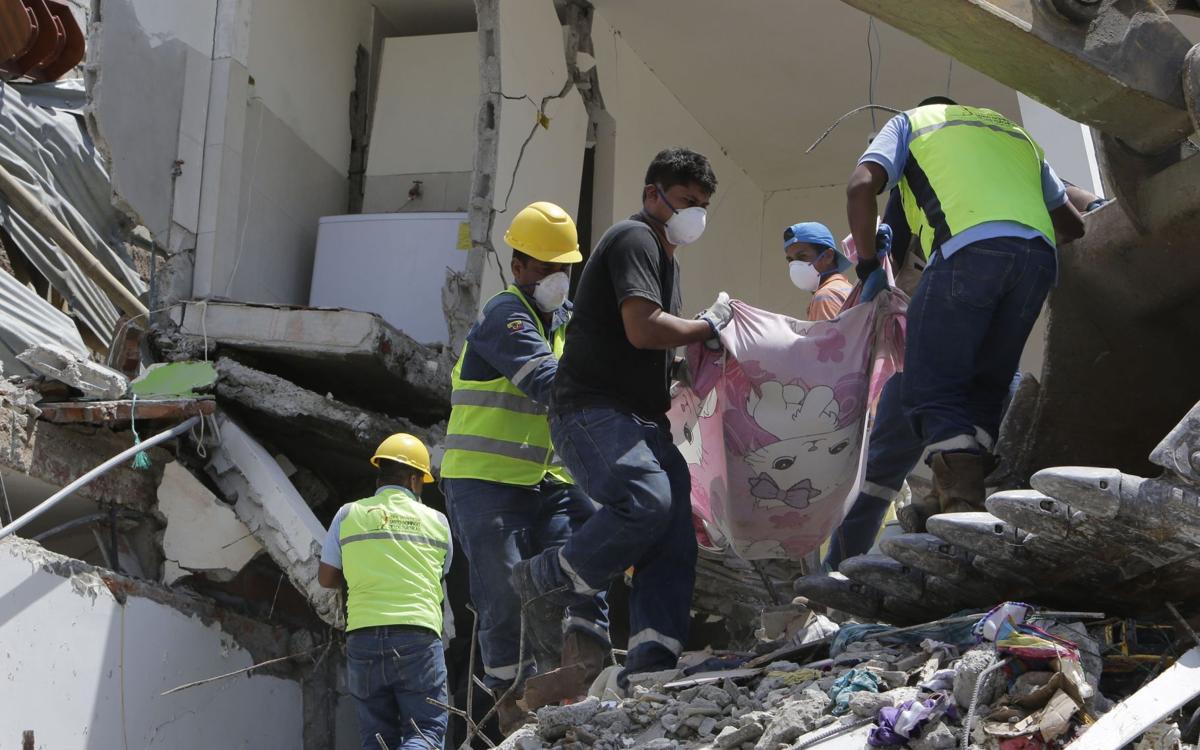 Ecuador earthquake: hundreds dead, thousands injured
