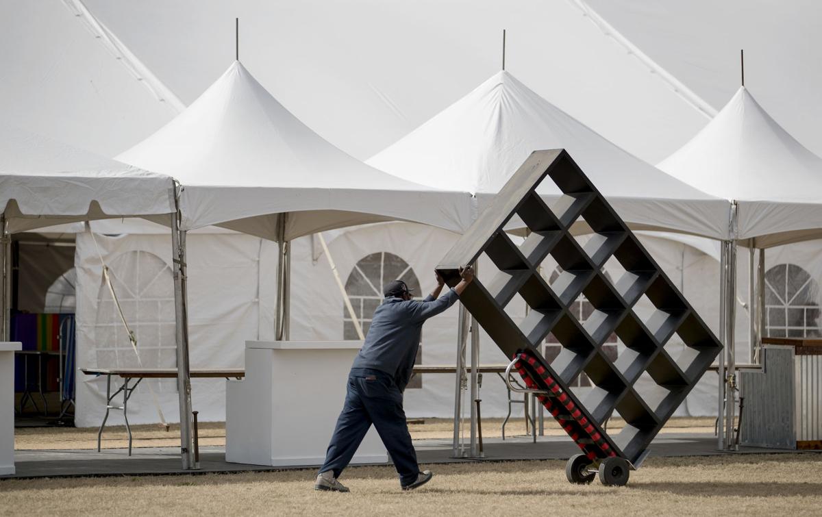 decor load in.jpg
