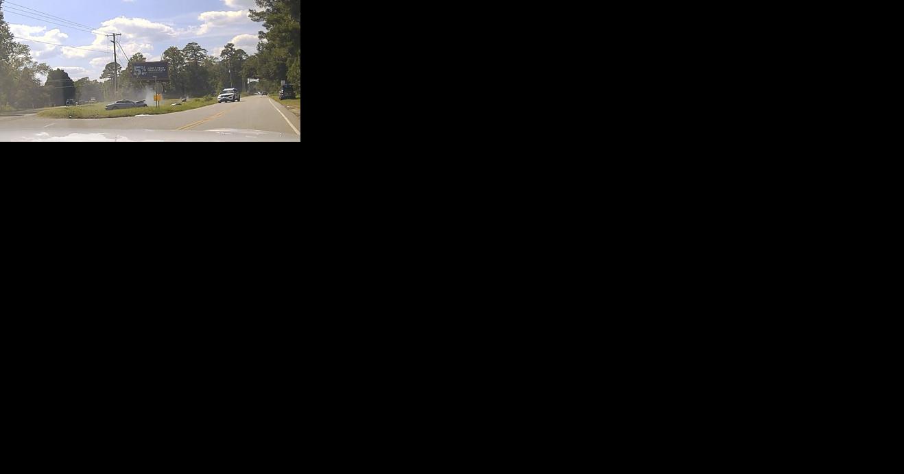 Dorchester County Sheriff's officer survives crashing car and electric pole - Vimarsana News