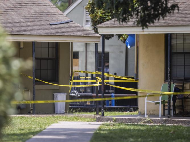 Police investigating downtown Charleston shooting homicide
