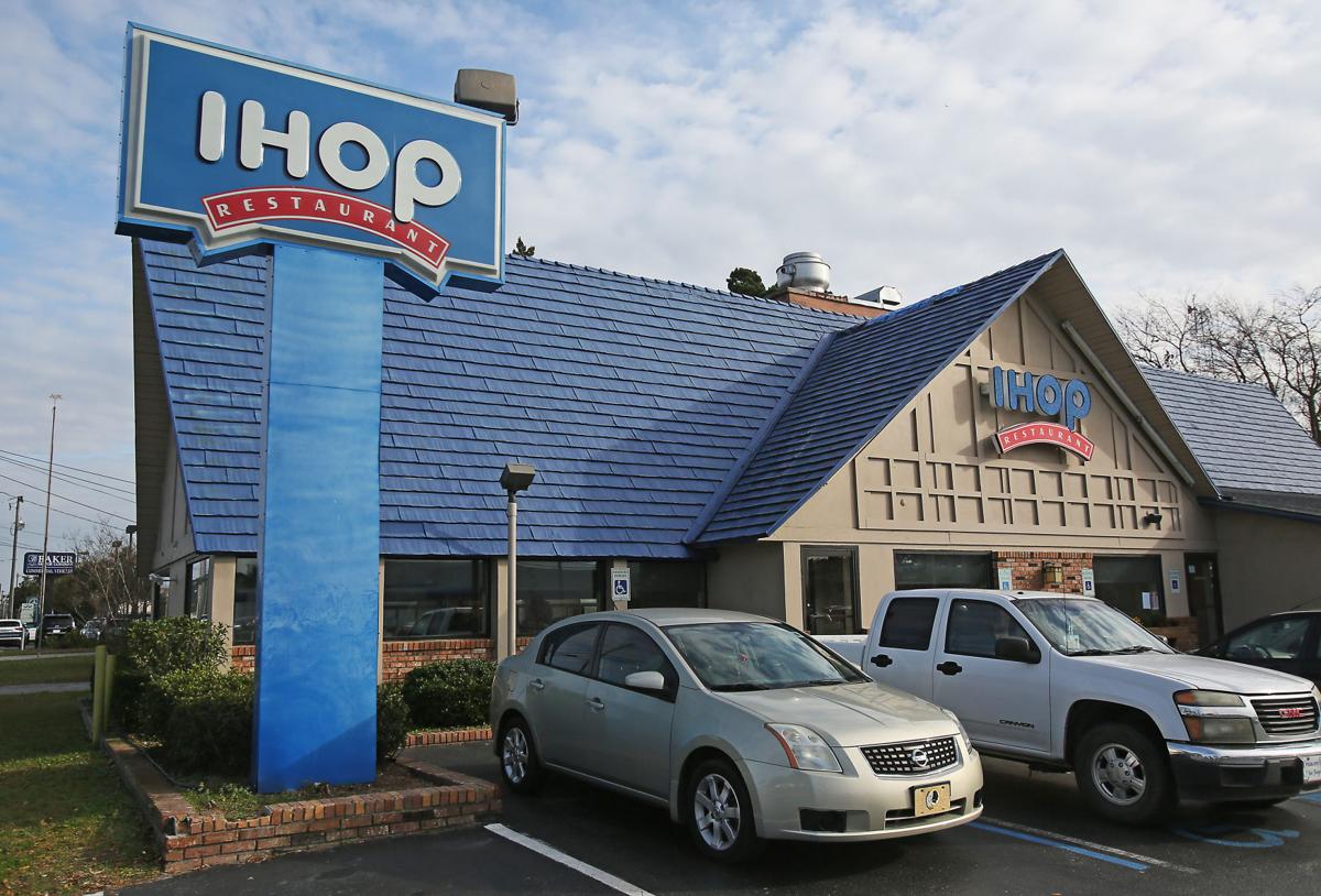 West Ashley IHOP serves final meal after nearly 50 years