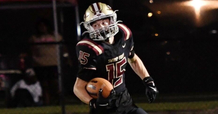 Dorchester football teams notch wins