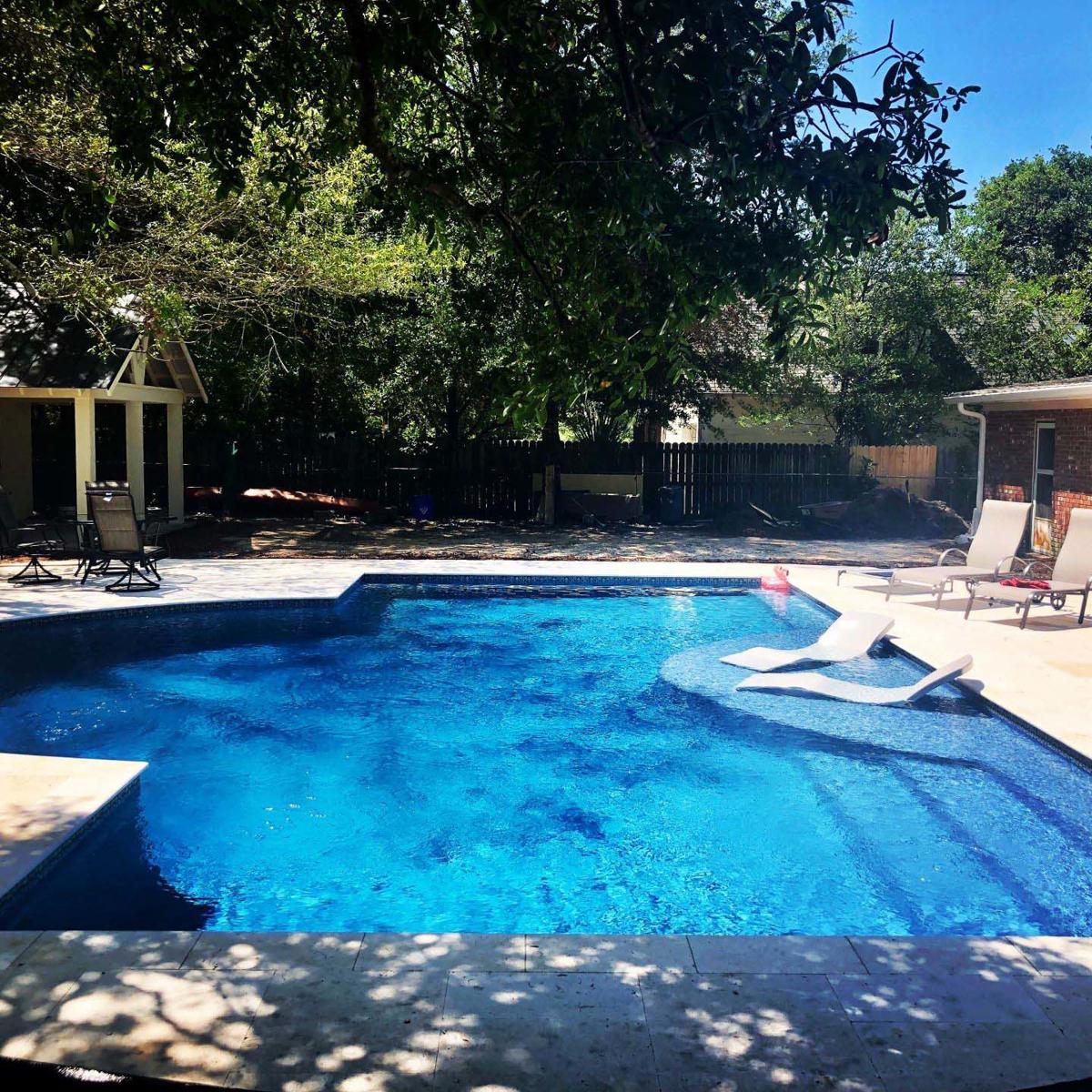 SC pool experts explain the differences between saltwater pools and