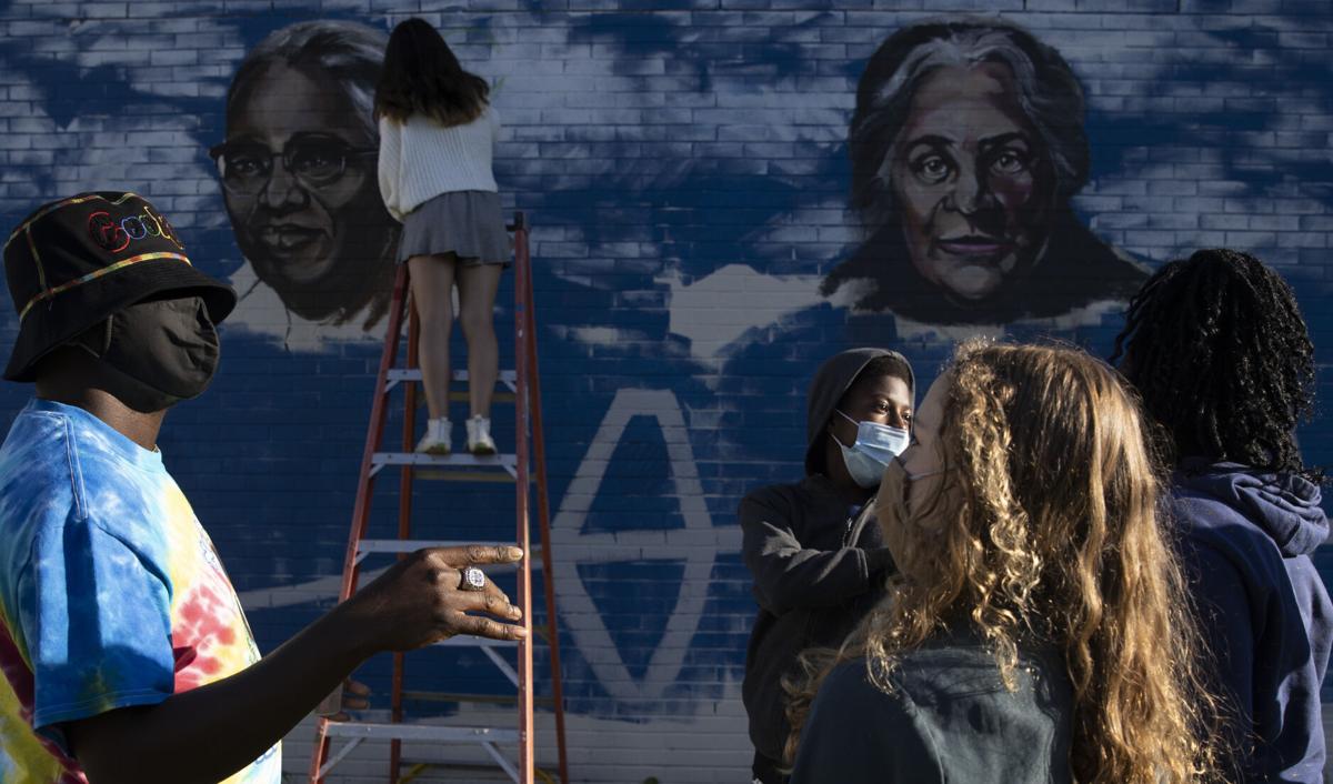 mural08.JPG