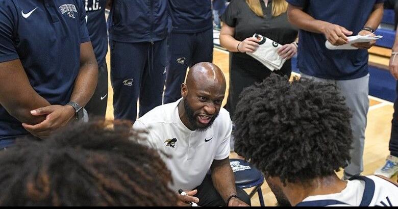 Bucs drop league game to UNC Asheville, 69-61