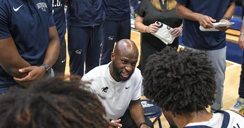 Bucs drop league game to UNC Asheville, 69-61