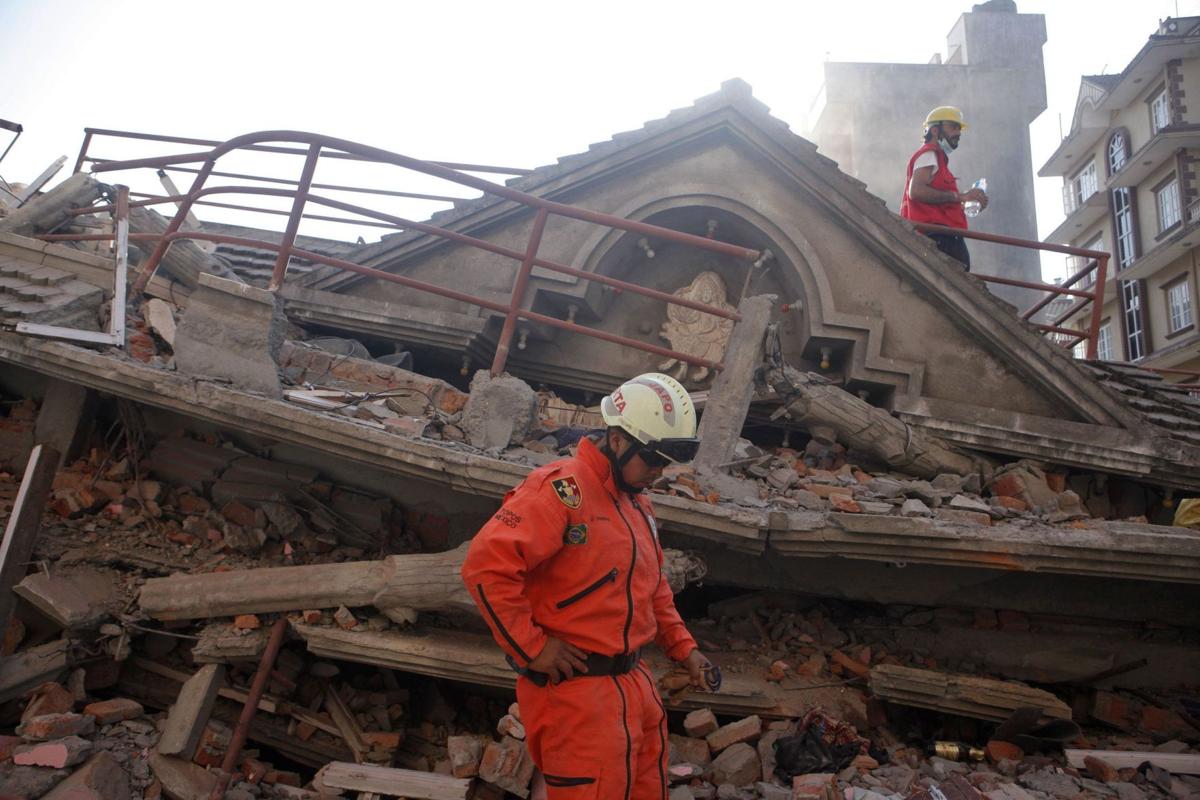 Earthquakes devastate Nepal