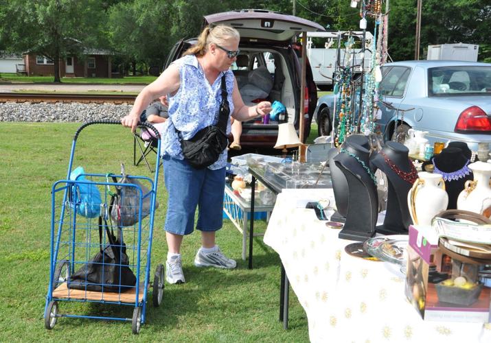 Peachtree 23 yard sale brings out lovers of tools, cookie jars, old