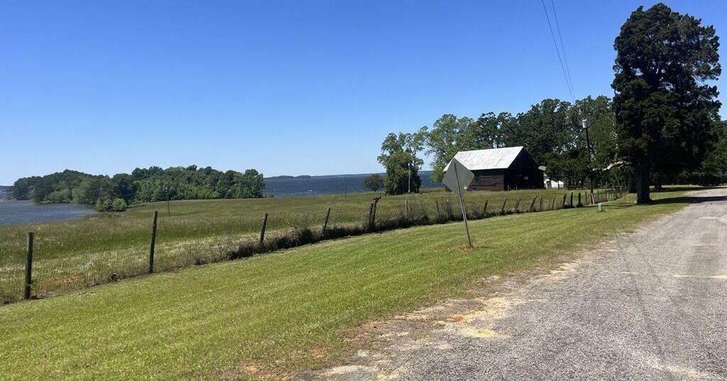 Lexington's resort plans for 94-acre Lake Murray tract fall through - Vimarsana News