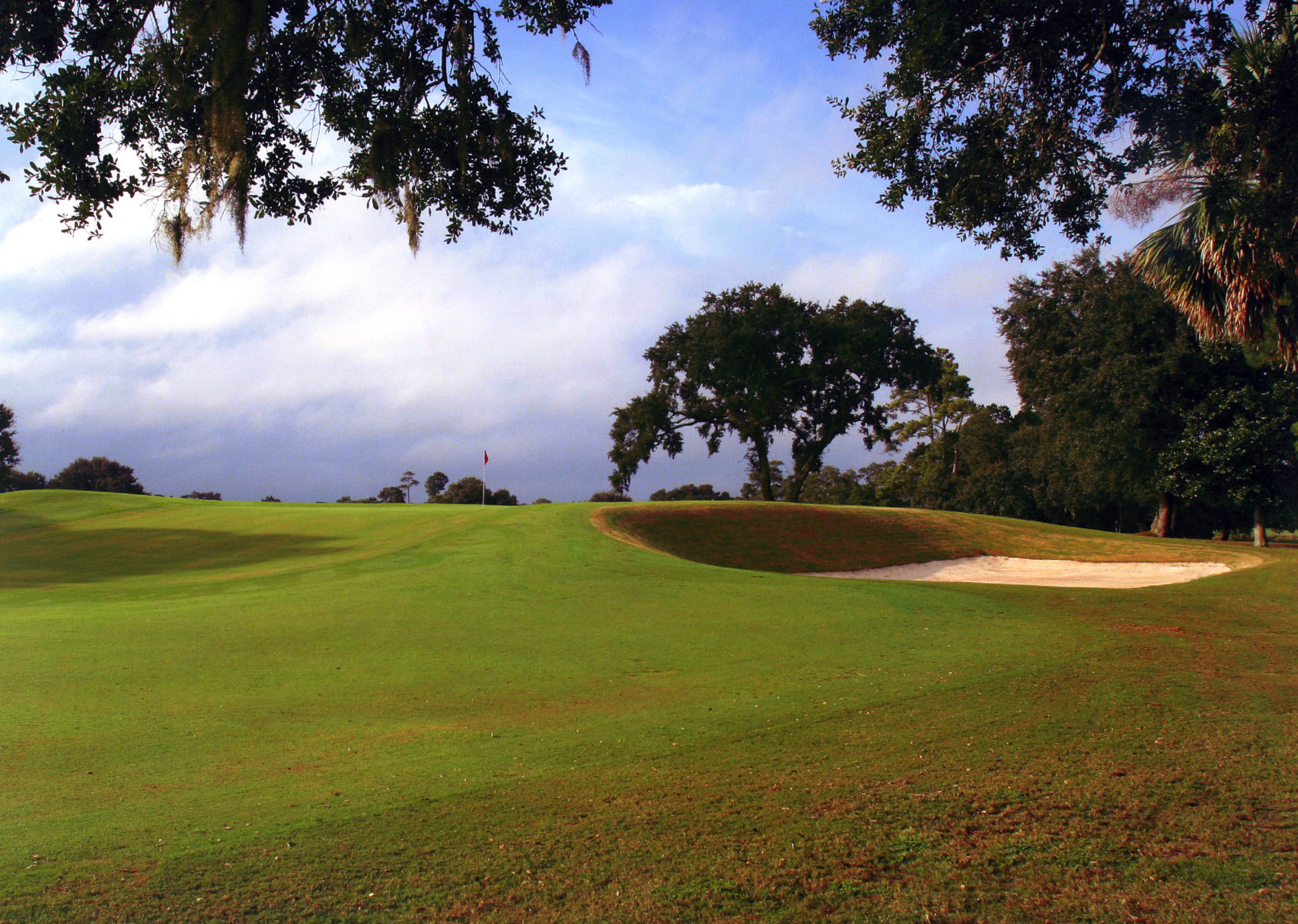 Best 18 golf holes in South Carolina Harbour Towns finishing hole along Calibogue Sound voted No photo image