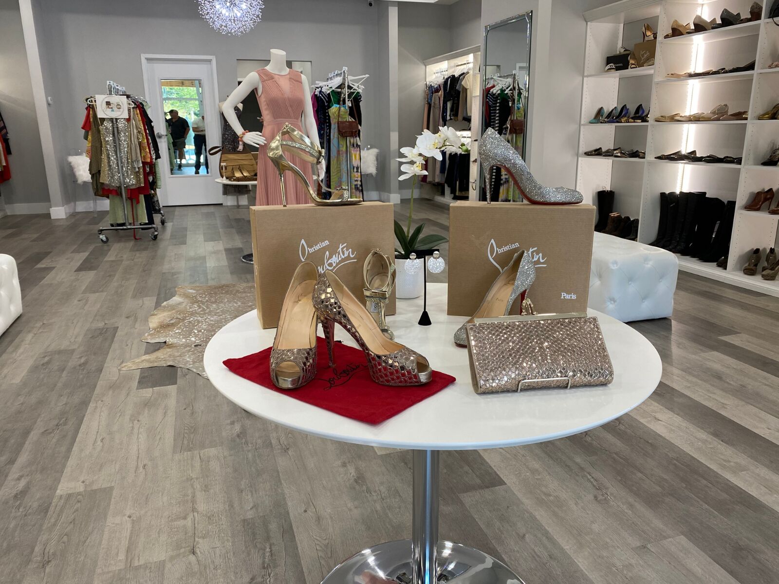 Jolie Luxury Consignment Boutique offers upscale women s fashion