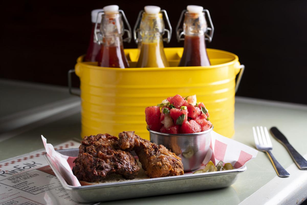 Review Perfection Is A Picnic At Kinfolk New Fried Chicken Restaurant On Johns Island Restaurant Reviews Postandcourier Com