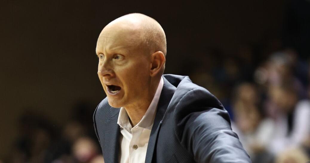 Not so fast: Mack says he's staying at College of Charleston