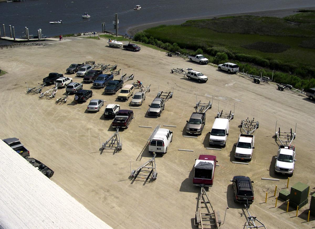 Fire destroys boat at Limehouse landing