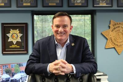 Hobart Lewis wins GOP primary in Greenville Co. sheriff run
