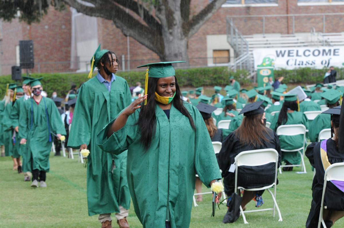 2 shsgrad (45).JPG