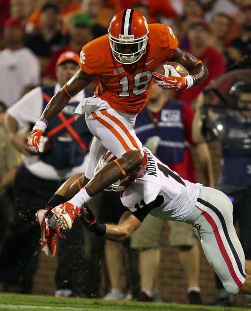 Kid Gloves Clemson Coaches Veterans Manage Freshman Laden Roster