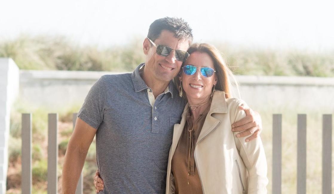 Ben Navarro to give $10K a year to Charleston high school grads to help pay for college - Vimarsana News