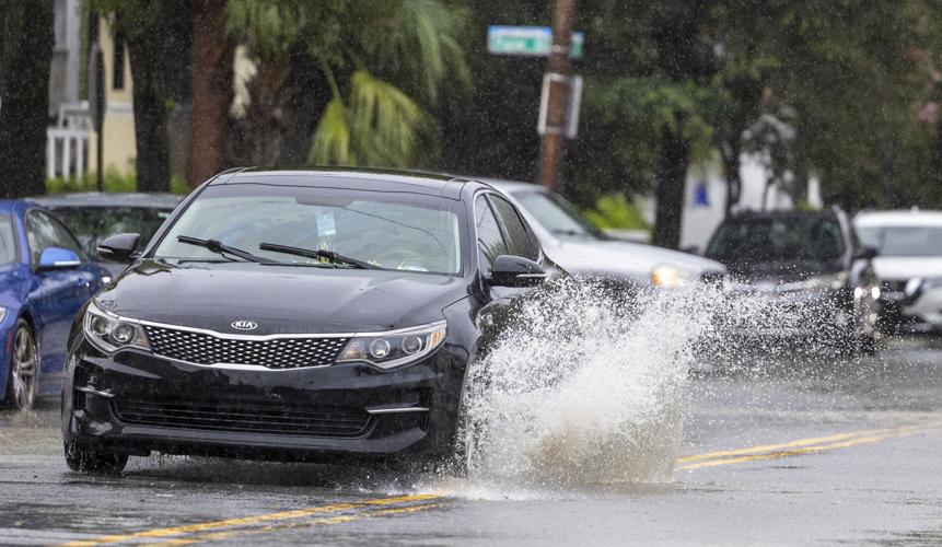 Heavy rainfall spurs flash flood warning for Charleston