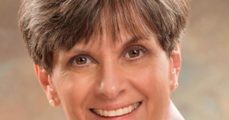 Commentary: Publish Medicare prices to help lower health care costs