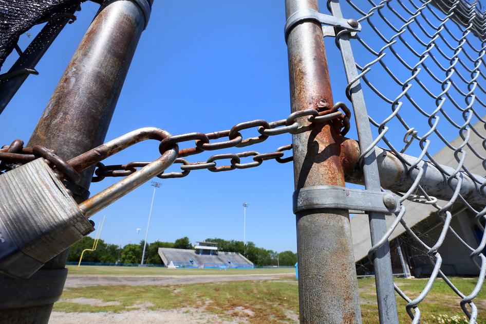 Burke High S Stadium Is Sinking Into The Ashley River A Fix Is In