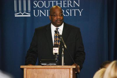 Charleston Southern Women S Basketball Coach Fred Applin Taking