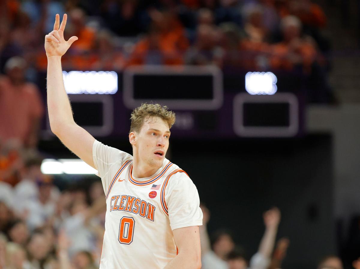 Viktor Lakhin in action