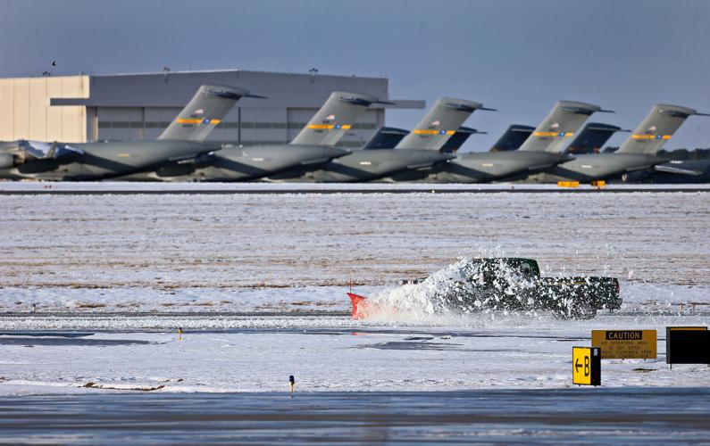 Passengers scramble for rental cars as Charleston airport snow storm ...