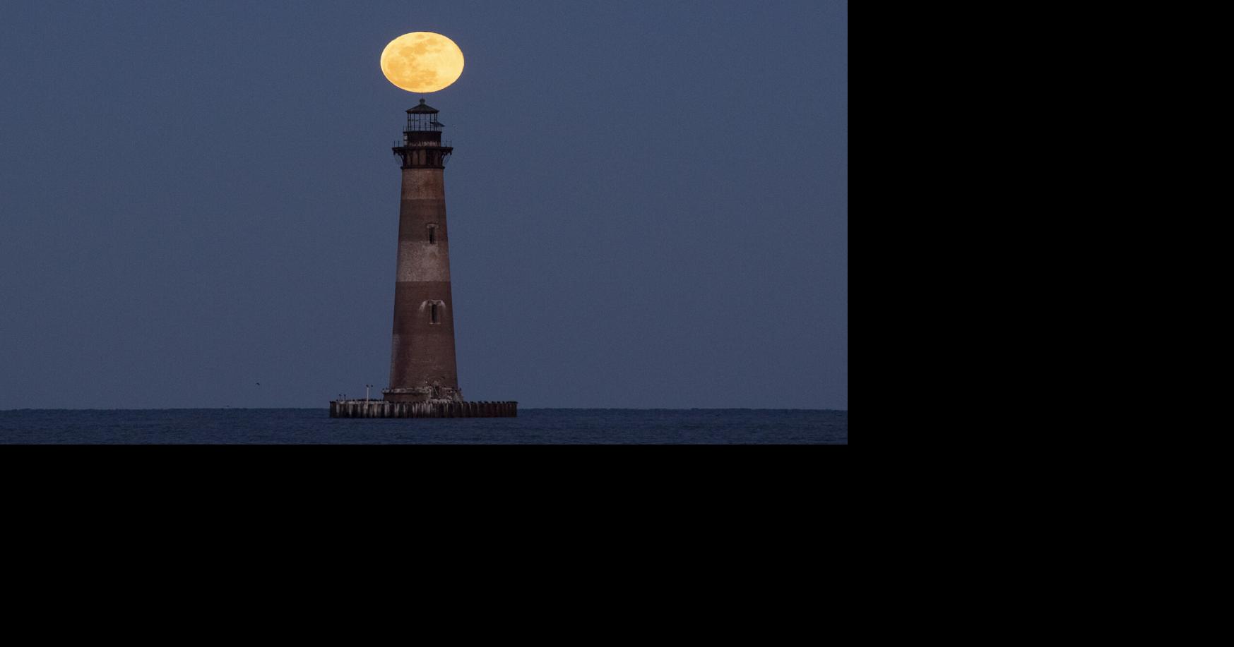 South Carolina residents can see the first of May’s 2 full moons this weekend