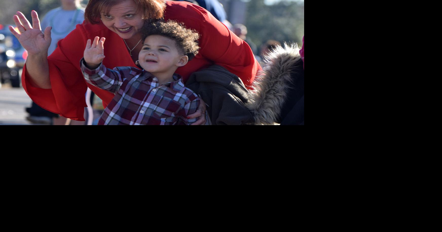 Fire department holds annual Christmas parade in Graniteville News
