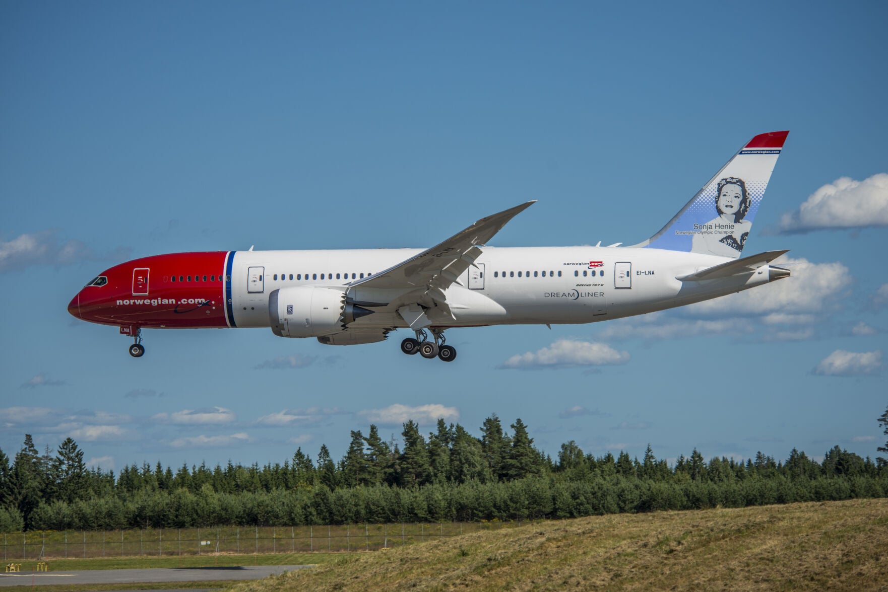 2 passenger-flying 787s will be the 1st to be dismantled, sold for