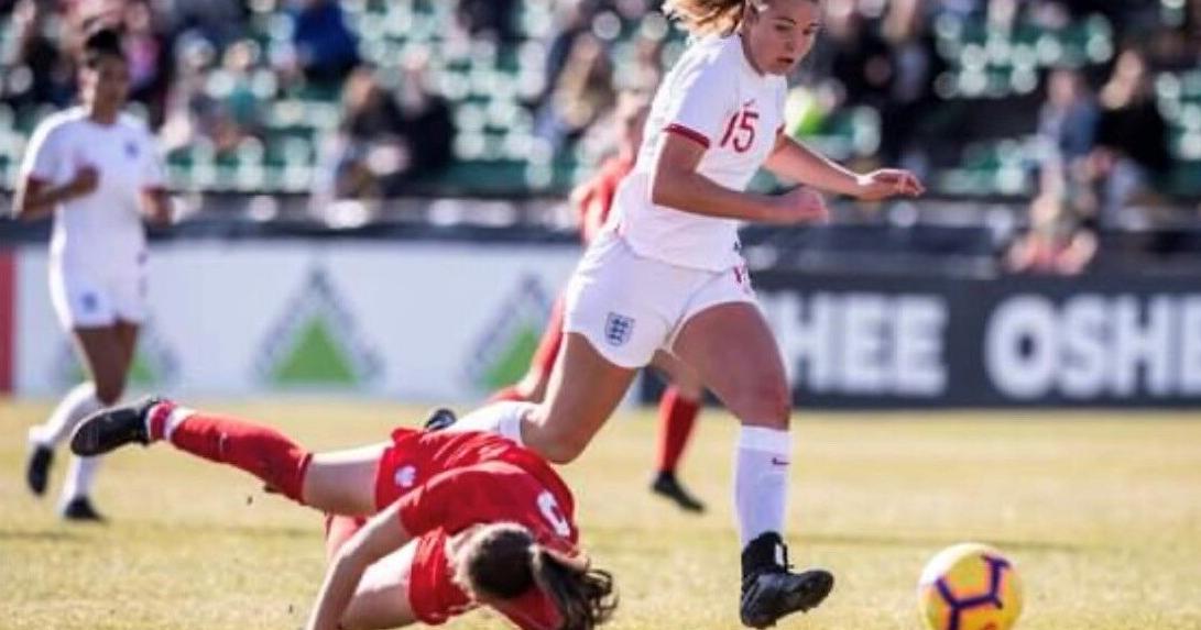 Gwiazda piłki nożnej Pinewood Prep ma „niesamowite doświadczenie” grając w Polsce |  Sporty Gwiazda piłki nożnej Pinewood Prep ma „niesamowite doświadczenie” grając w Polsce |  Sporty