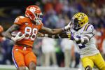 Clemson's Elliott hopes to turn TE duo into stars